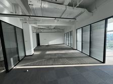 新希望产业园 华夏中路地铁站 精装215平米 有补贴 采光好