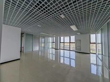 半层出租 功能间 齐全 可根据需求配置家具 大小面积都有