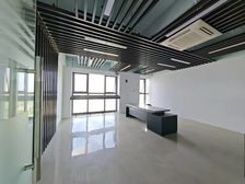 整层出租 精装修 零公摊 免租期长 免费停车