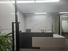 陆家嘴高区正对电梯精装10隔断48工位 拎包入住动静分离可分