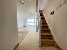 青年汇丨青年路站丨复式办公丨可注册丨房间多可选择丨遗留装修