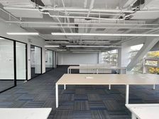 上地清河地铁站丨双面落地窗丨精装修使用率高丨配全套办公家具