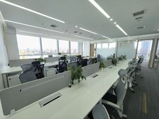 朝阳门商圈 中国人寿大厦 精装修带家具 高区正对电梯 特价租