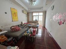 昌平商业街,两居室客厅,首付15万,位置安静,实景拍摄,急售