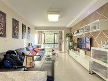 此房满五唯一,户型方正,全明格局,高楼层,采光视野