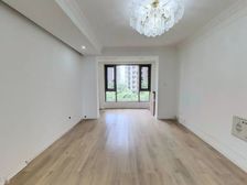 三房两卫带车位 精装修未曾住过 电梯中区 密码看房