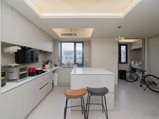 公园旁 熙华府 小高层 房东外地工作 诚心出 已经亏本几十个