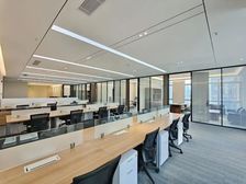 免中介费!南山后海总部基地 鹏润达商业广场带全套家私正电梯口