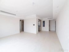 琅越龙洲 中上楼层 价格可谈 随时看 采光刺眼 日系风格