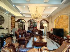 诚售!大边套,看中价格好谈,豪华装修,中央空调有地暖,税费低