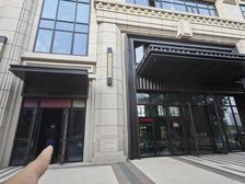 长风街 小区大门口D一间 晋祠路十字路口 带烟道带独立电梯