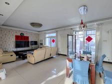 卡尔生活馆 5室1厅 343.63平