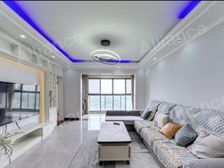 丹徒中心 宝龙广场 三开间朝南 精装 中间楼层 阳光好