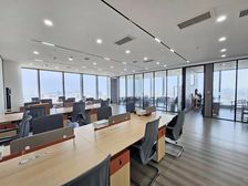 特价急租!丈八一路绿地中心!307平4房云端办公!全明带车位