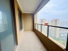 大漏!降价急售送车位南师 外国语随时全天采光江景四房