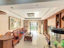 水岸花都 3室2厅 122.24平