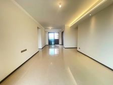 海伦国际 4室2厅2卫 精装修 115万元