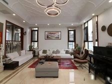 精装修双拼别墅 户型方正 南北通透 独立车库