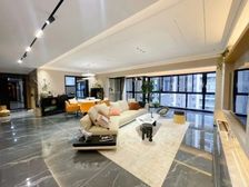 满二年 融创九越府B区 精装修带地暖大五房 拎包入住 关门卖