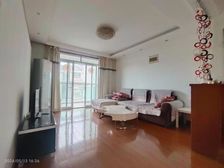 新上!电梯中层,有车位,房东急售,接受置换,看房随时