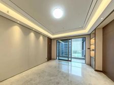 融创中心武汉壹号院 楚河汉街旁 通透四房 看汉街