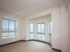 滨江版块 江山名洲别墅 5室双卫 1楼带100平大院子 边户