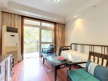 盛逸公寓户型正气,楼层好、采光佳,让您居住非常舒适!