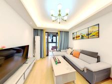 九龙湖西 近地铁口 小区环境好 生活方便 家具家电全带