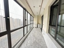 全新装修南北通透三房带大通阳台赔钱卖