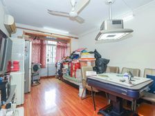 中间好楼层 商品房 临地铁 商圈成熟 近医院 出行方便