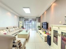 翡翠国际中间楼层户型方正采光好送家具家电