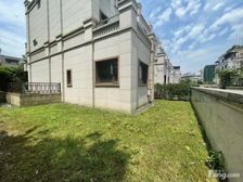 急售 带200平大院子 超稀缺端户大别墅 上下七层 莱电咨询