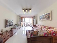 盛世家园 邻保利金街 挨着英华 大三室 户型方正 随时看房