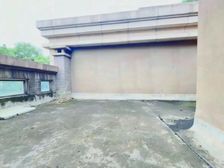 业主出国急卖,联排端户 正朝南 东区安静不临街