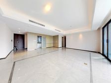 锦城峰荟荟澜阁 中阶费2000元 看公园视野无敌