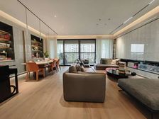 皇马郦宫242平豪华装修中高楼层 诚心出售 可拎包入住