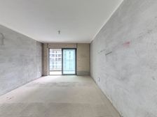 地铁口洋房,永旺梦乐城旁,配套设施齐全,视野开阔