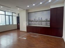 特价出租!价格好谈!地铁口国际汇一城国贸旁装写字楼,拎包可用