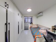 星环里,私产过两年,通透一室,临河采光好,诚心卖