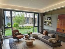 朝阳区月销70套精装洋房,总高四层,125平,751万