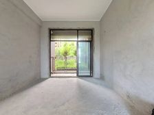 全明格局!!户型方正!!业主急出售大降价!!