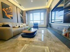 万龙丽水湾(小三室 品质物业)下楼吉大尚德