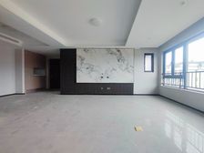 龙大哥 了 数八丶出门轻轨丶精装3房 来电少颗