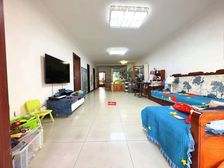 静心苑建明里大三居室 双卫生间 客厅大阳台 好楼层2层南北通