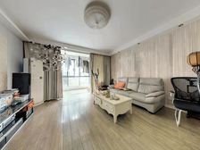 长欣苑二期05年房93平175万 南北通透