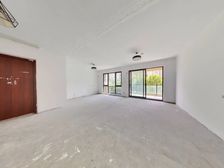 金辉尊域雅苑电梯房正规4居室带独立客厅出行方便有钥匙