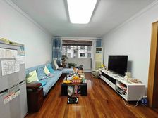 一楼带花园 近地铁 出行方便 商业配套成熟 装修好 商品住宅