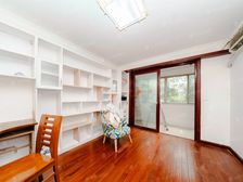 海桐小区南北2房 精装修 楼层好 近 业主诚售 看房方便