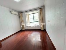 三岛一楼带地下室和车位,飞机户型,两卫全明,有钥匙看房随时