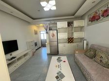 商品住宅 正南朝向 楼龄新 精装修 中间楼层采光好 带电梯